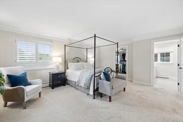 $1,049,000 | 698 Kenilworth Avenue, Glen Ellyn, IL 60137