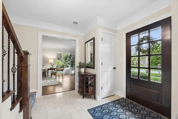 $1,049,000 | 698 Kenilworth Avenue, Glen Ellyn, IL 60137