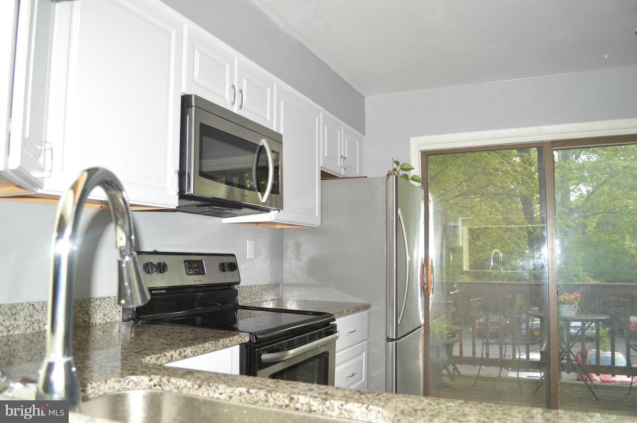 1653 Valencia Way Reston, VA 20190 - Photo 2 of 17 Kitchen