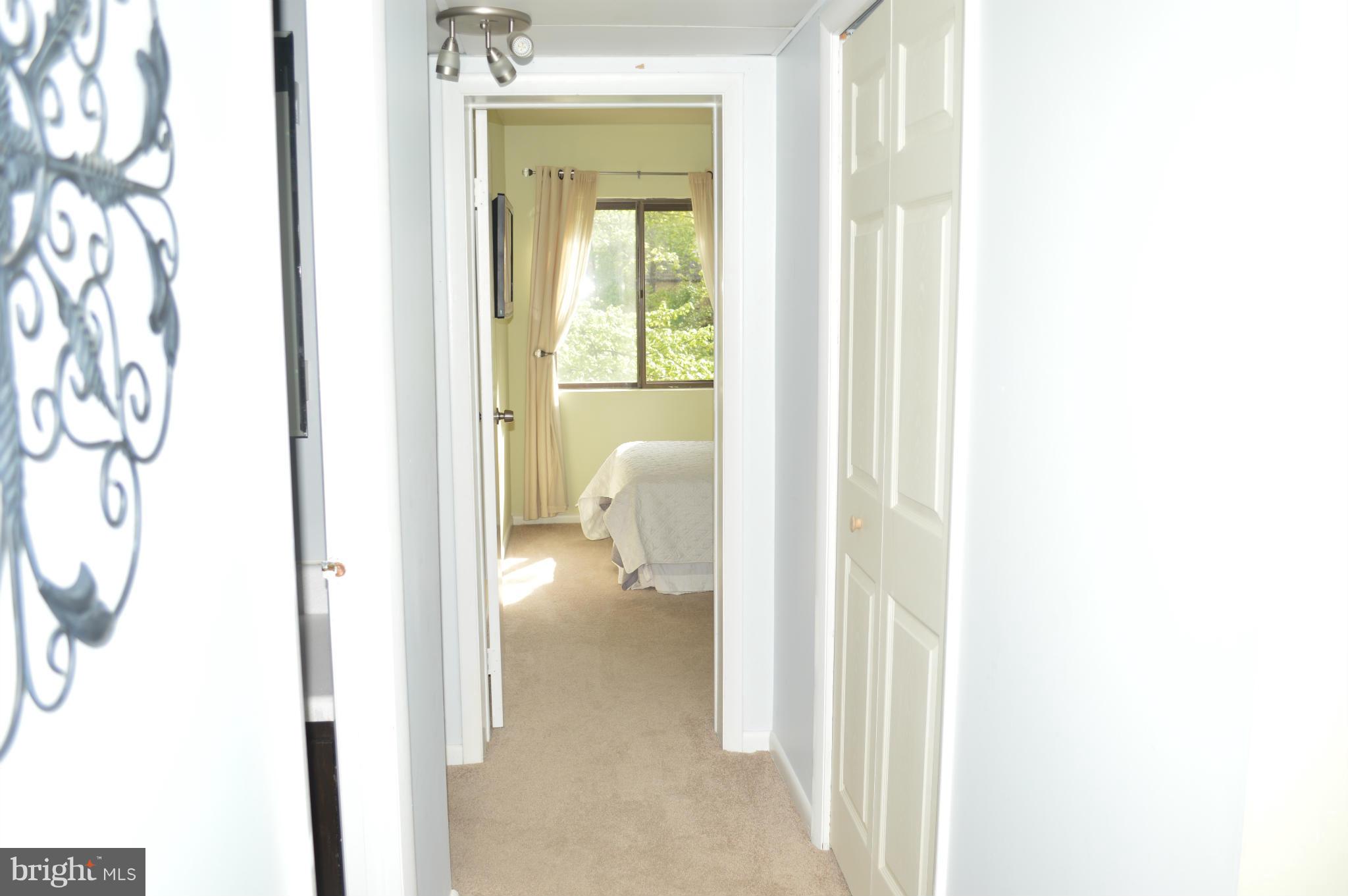 1653 Valencia Way Reston, VA 20190 - Photo 12 of 17 Interior (General)