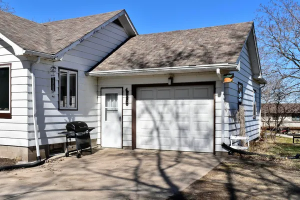 $320,000 | 115 Keiper Drive, Minnesota City, MN 55959