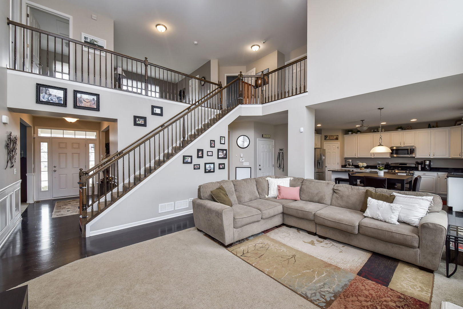 2-s548 Maple Terrace Warrenville, IL 60555 - Photo 3 of 31