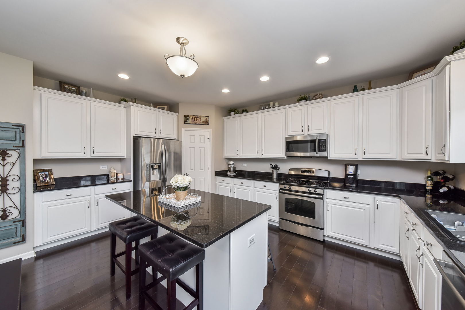 2-s548 Maple Terrace Warrenville, IL 60555 - Photo 6 of 31