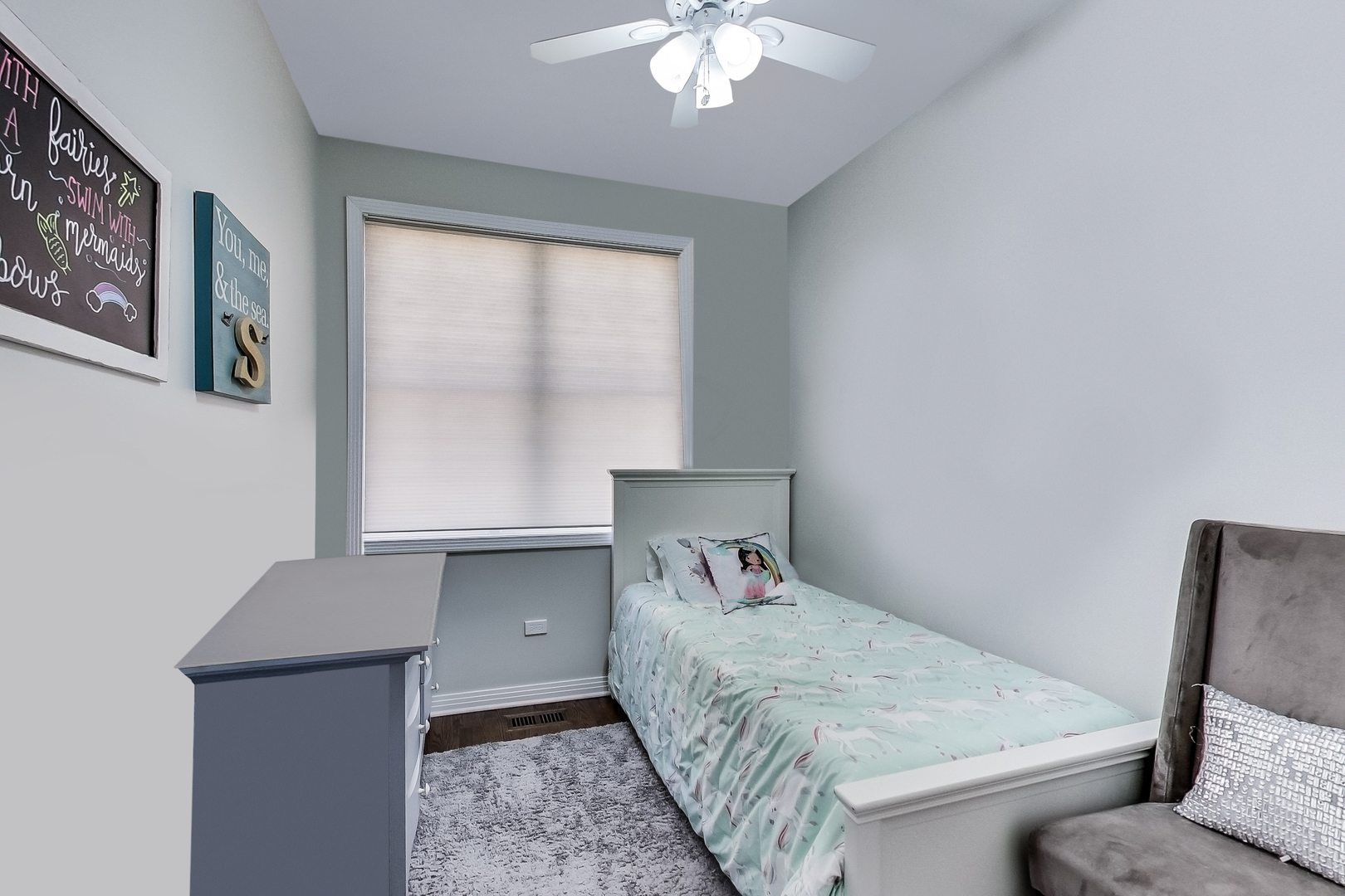 1137 West Monroe Street Chicago, IL 60607 - Photo 22 of 33 a bedroom with a bed and a window