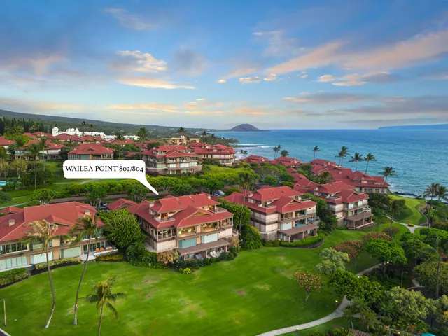 a building outdoor space with patio furniture