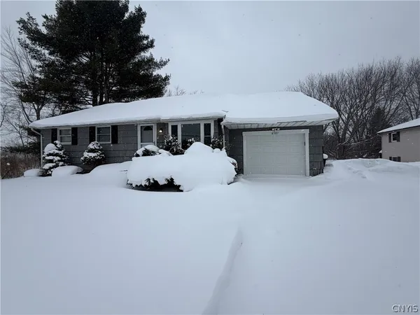 $2,500 | 8587 Caughdenoy Road, Clay, NY 13041