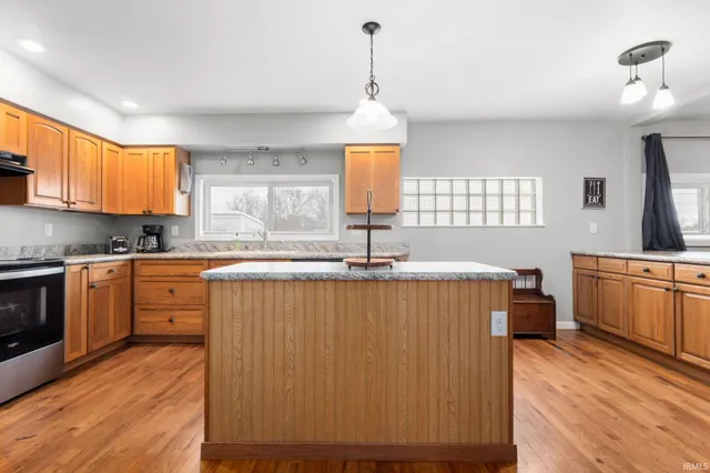 $649,900 | 19617 Cleveland Road, South Bend, IN 46637