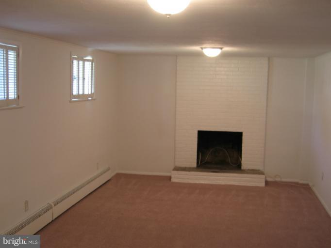 2408 North Rockingham Street Arlington, VA 22207 - Photo 13 of 18 Family Room