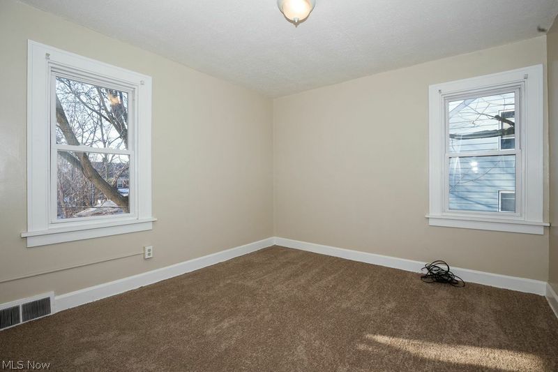 884 Beverly Road Cleveland Heights, OH 44121 - Photo 15 of 25 Gallery Image 15