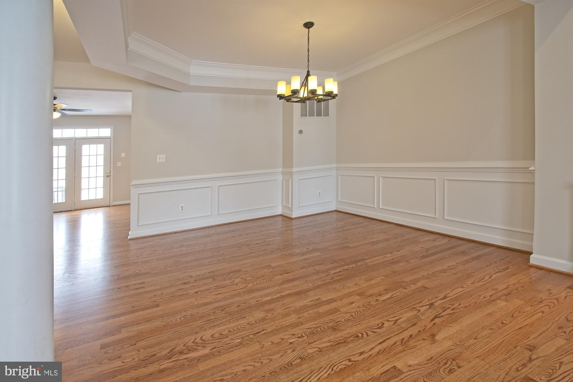 11117 Little Compton Drive Reston, VA 20191 - Photo 13 of 58 Spacious formal dining room w/elegant molding.
