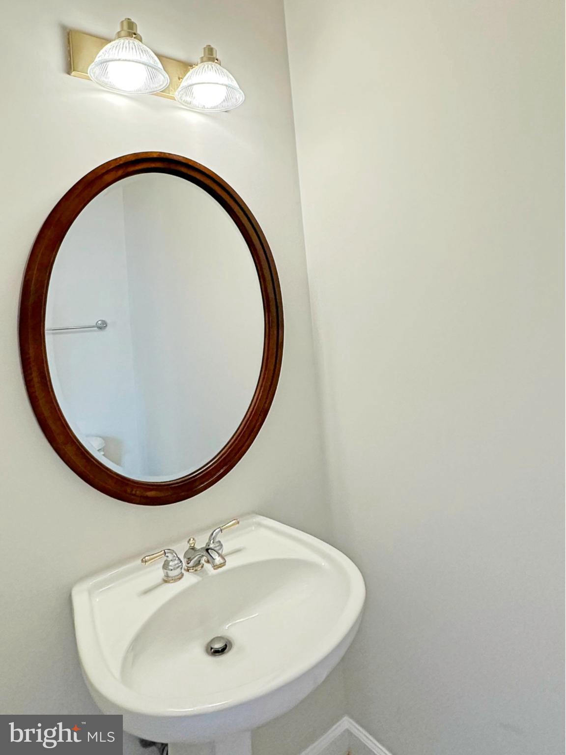 11117 Little Compton Drive Reston, VA 20191 - Photo 23 of 58 Conveniently located on main level