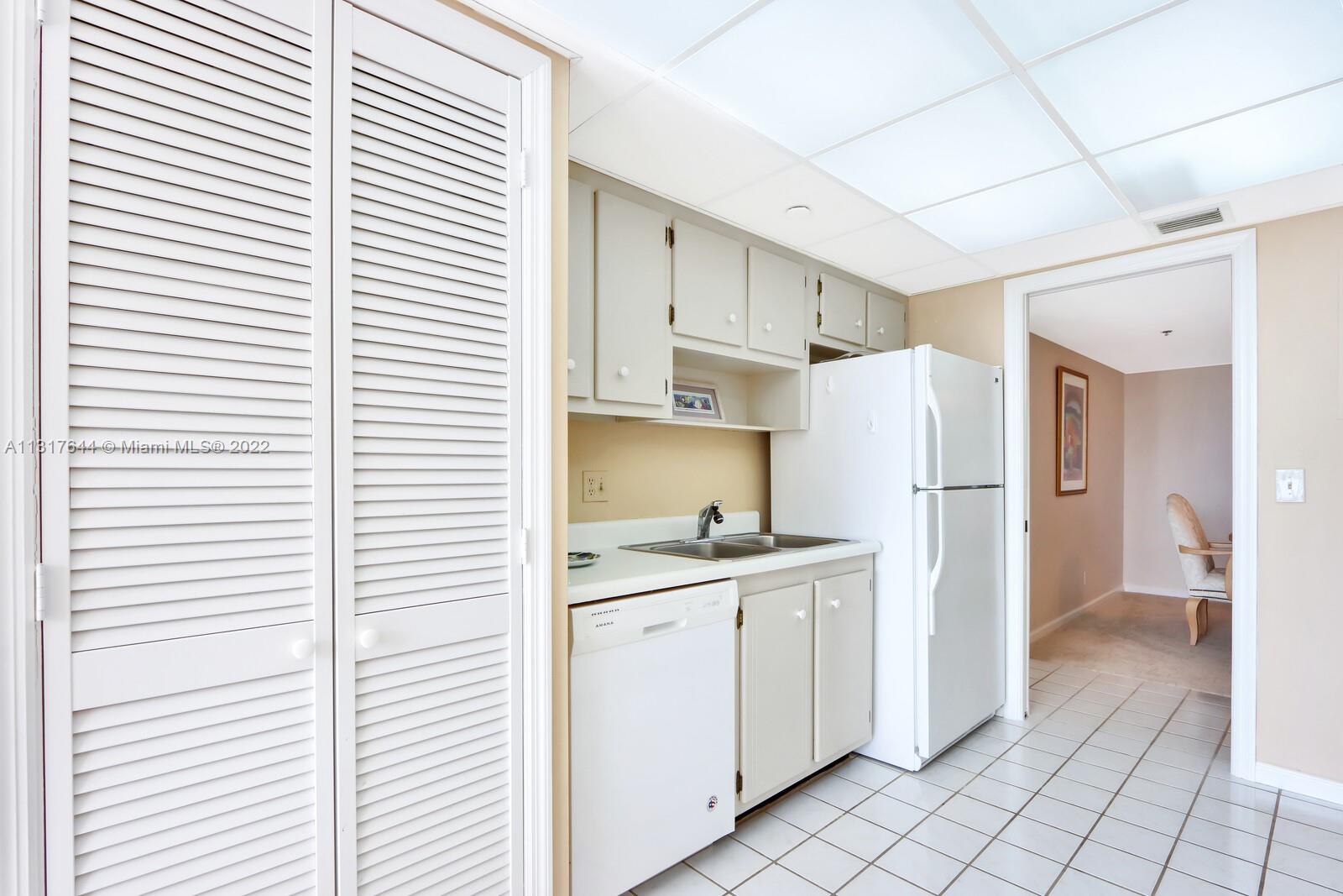 500 Ocean Drive, Unit E10B Juno Beach, FL 33408 - Photo 11 of 40