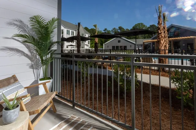 $1,633 | 2403 Mall Drive, Unit A2, North Charleston, SC 29406