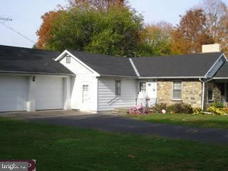 919 Edgewood Road Riegelsville, PA 18077 - Photo 1 of 6