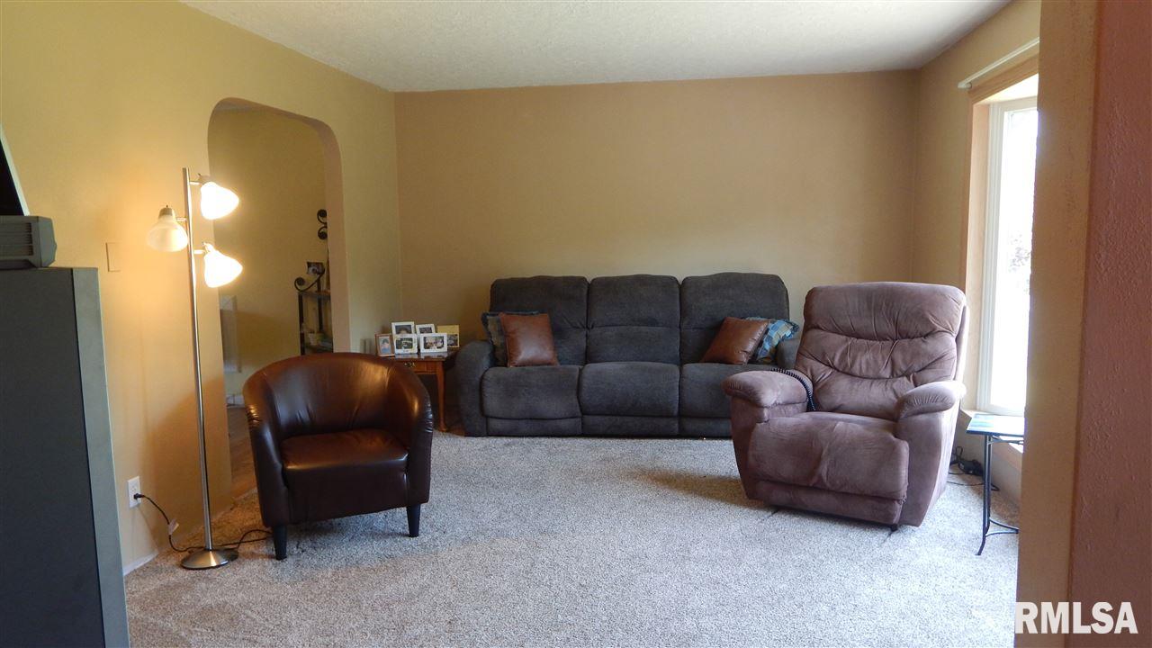 8316 149th Street West Taylor Ridge, IL 61284 - Photo 11 of 23