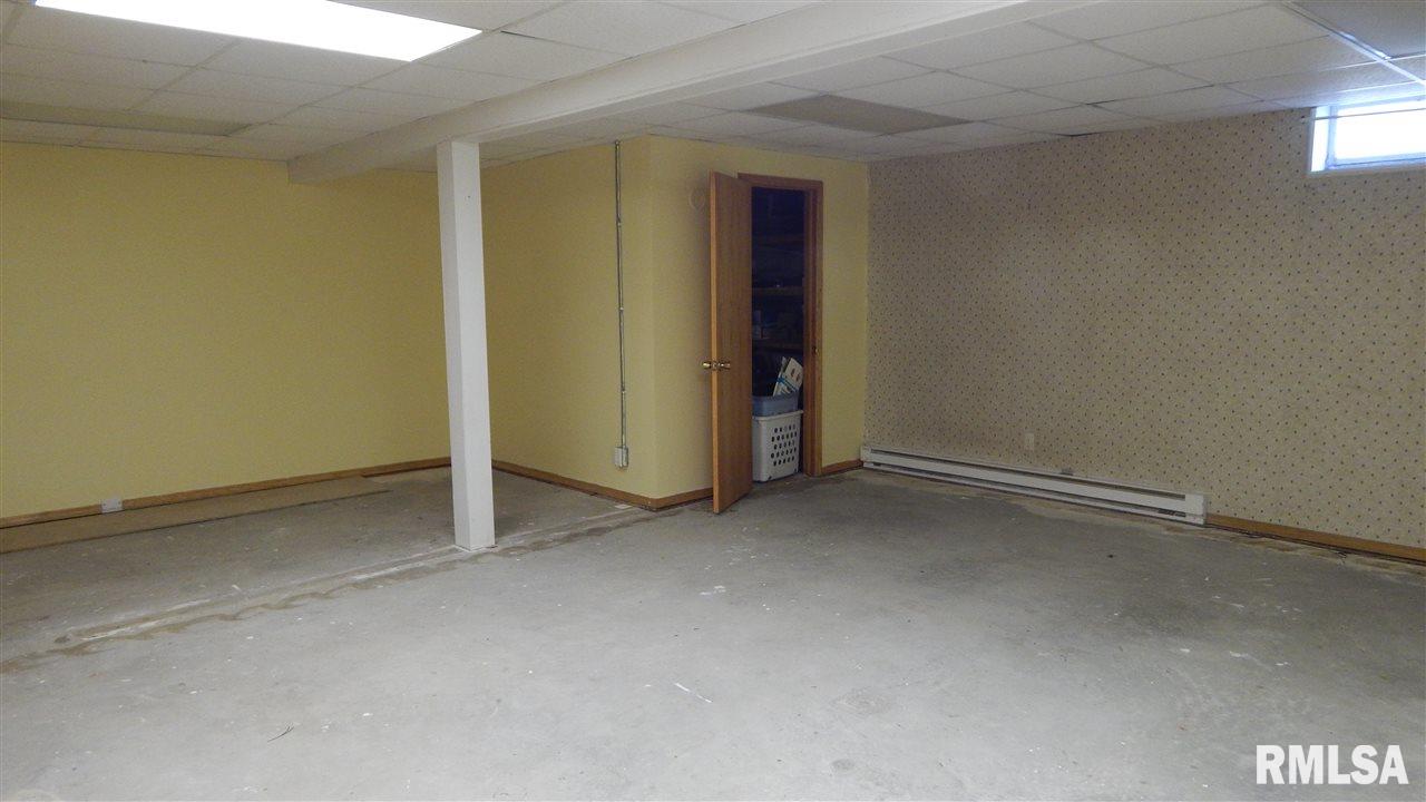 8316 149th Street West Taylor Ridge, IL 61284 - Photo 10 of 23