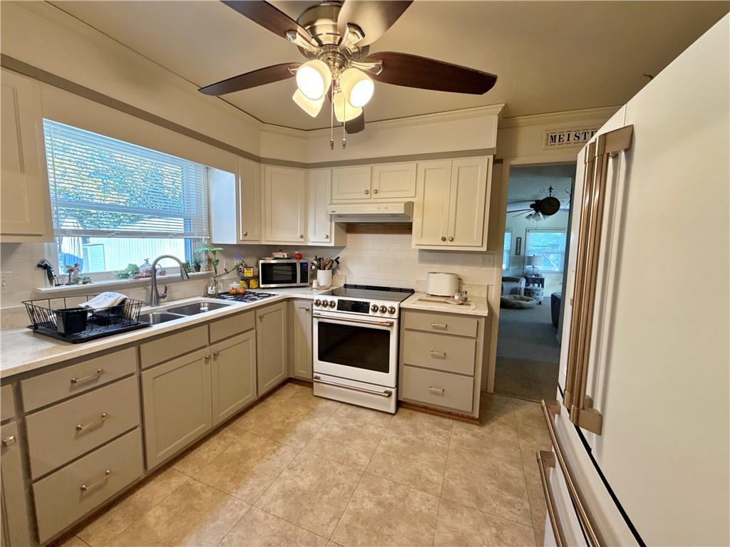 2601 East 8th Street Pittsburg, KS 66762 - Photo 7 of 35