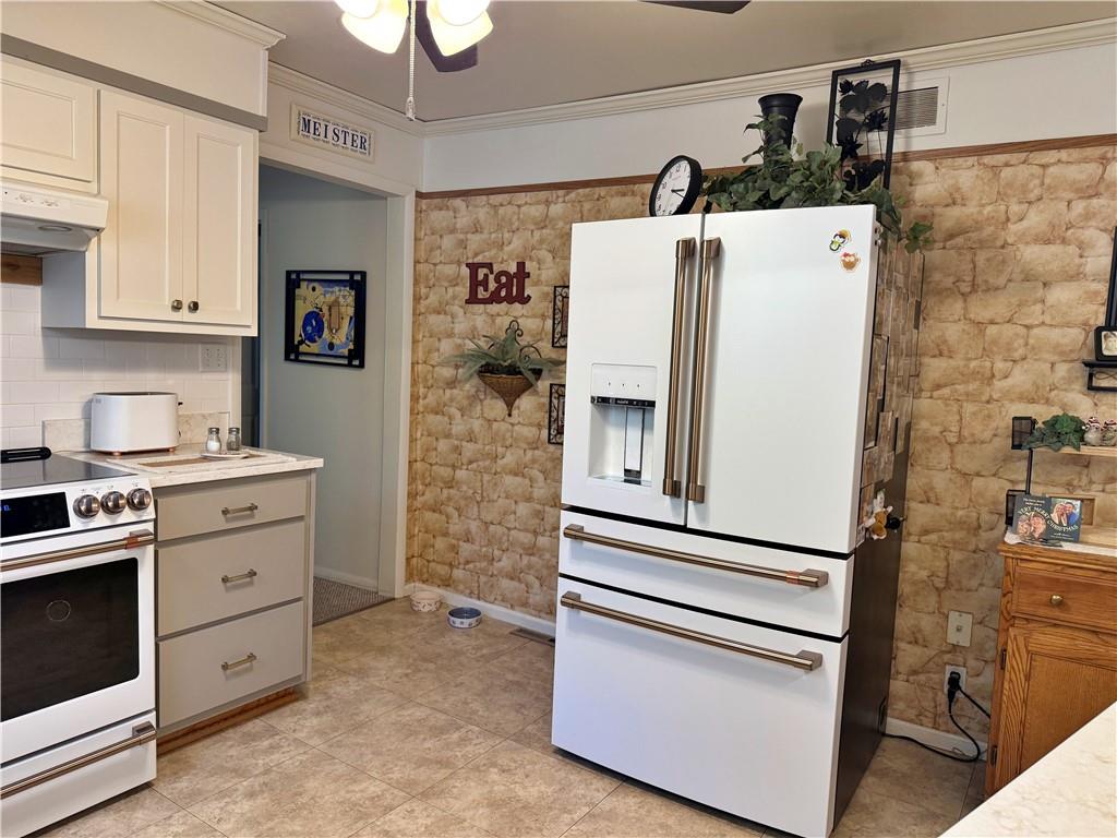 2601 East 8th Street Pittsburg, KS 66762 - Photo 9 of 35