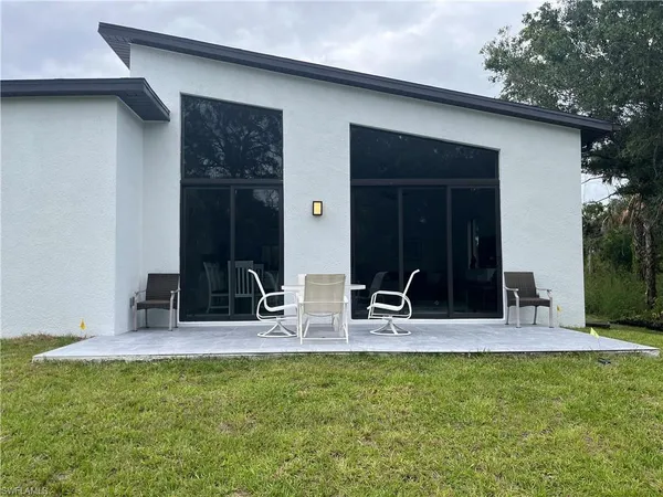 $2,450 | 4320 30th Avenue Southeast, Naples, FL 34117