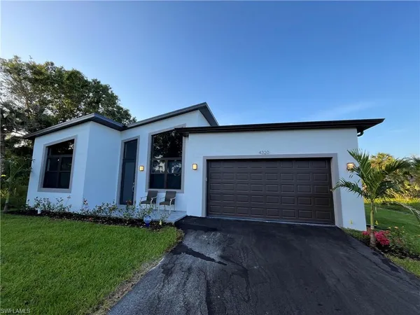 $2,450 | 4320 30th Avenue Southeast, Naples, FL 34117