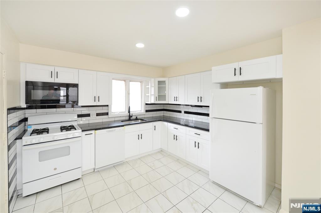 100 Eastern Way Rutherford, NJ 07070 - Photo 11 of 22