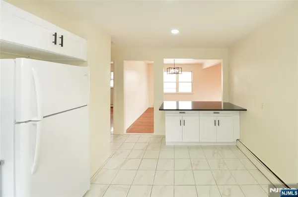 $2,995 | 100 Eastern Way, Rutherford, NJ 07070