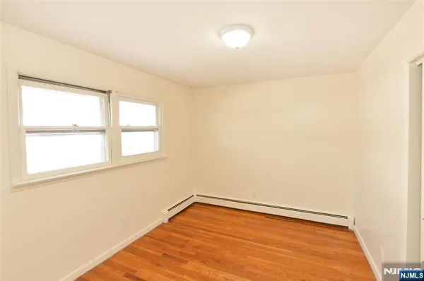 $2,995 | 100 Eastern Way, Rutherford, NJ 07070