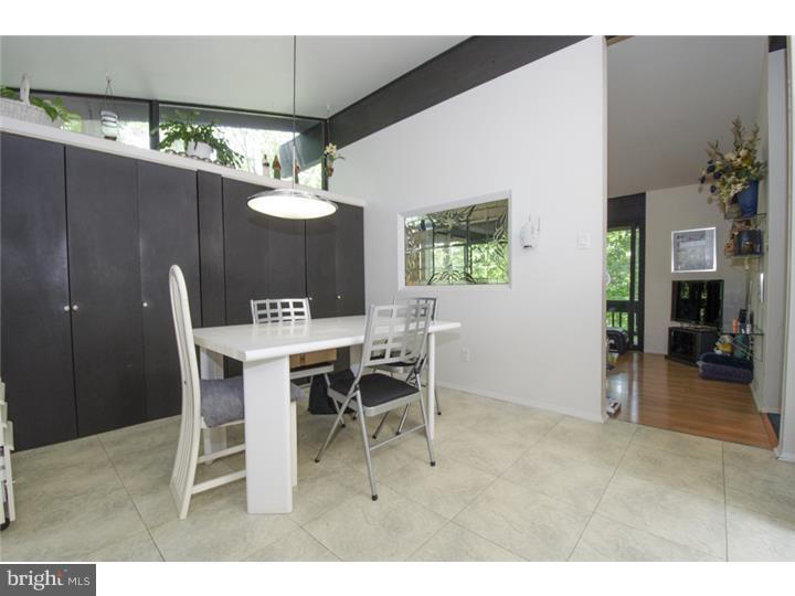 370 Danell Road Wayne, PA 19087 - Photo 11 of 25 Kitchen