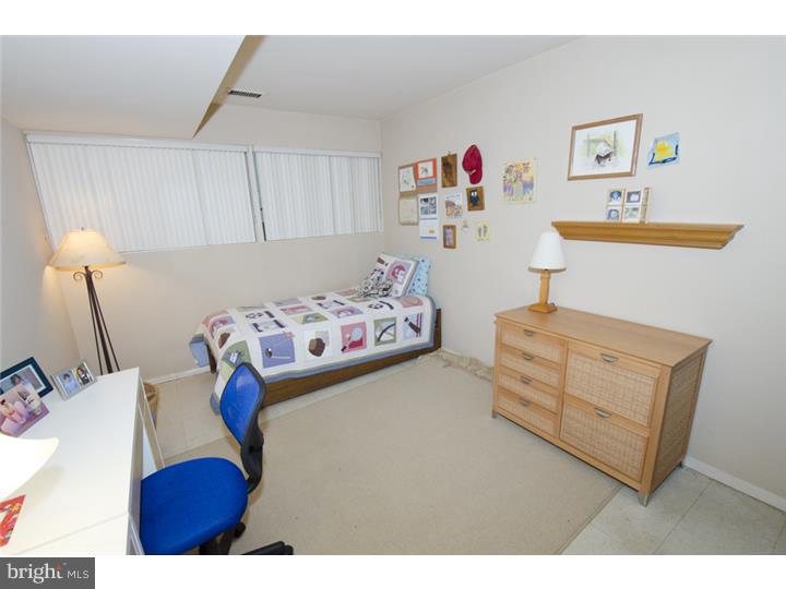 370 Danell Road Wayne, PA 19087 - Photo 18 of 25 Bedroom 4