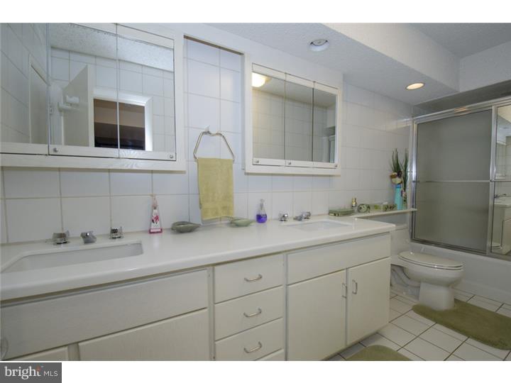 370 Danell Road Wayne, PA 19087 - Photo 20 of 25 Bathroom