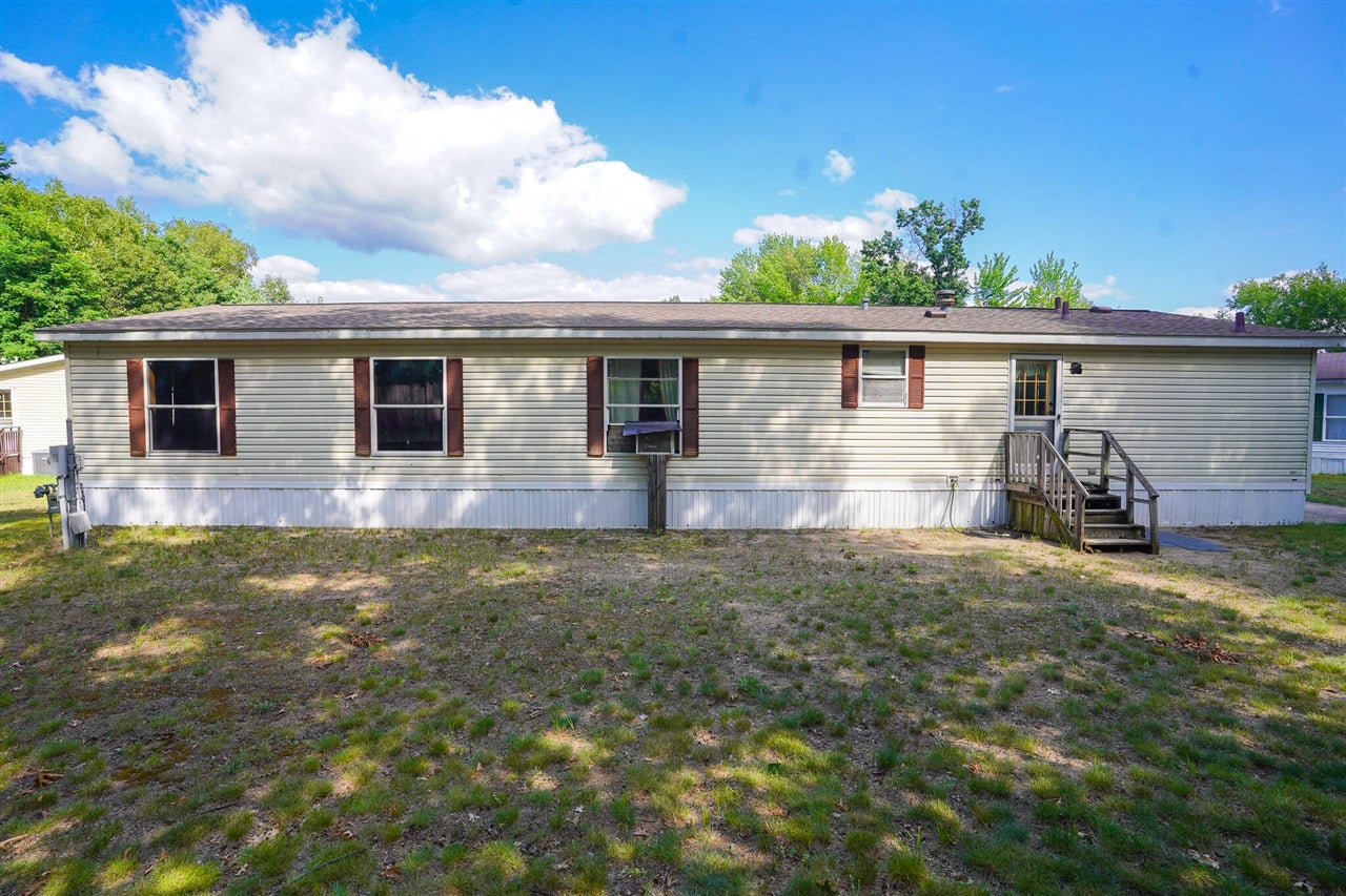 513 East Rainbow Road Newaygo, MI 49337 - Photo 4 of 35 Gallery Image 4