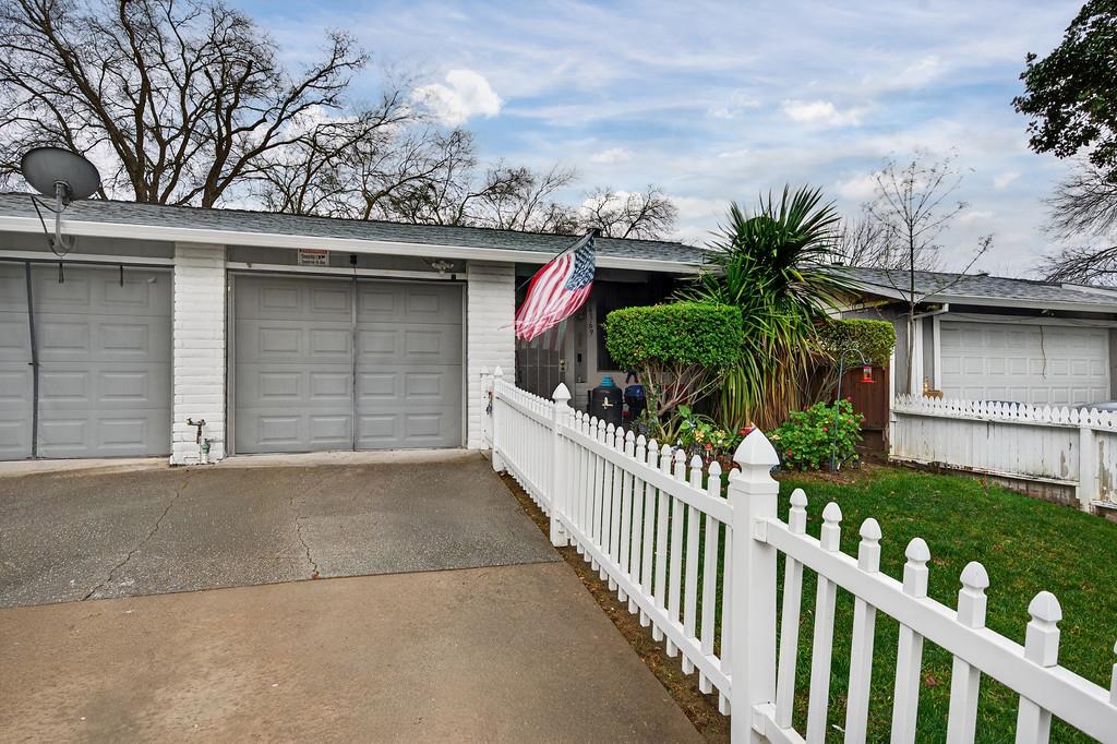 6367 Denton Way Citrus Heights, CA 95610 - Photo 6 of 10