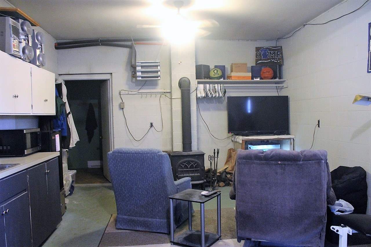 3831 East White Road Cedar, MI 49621 - Photo 36 of 47 1845044-35.JPG