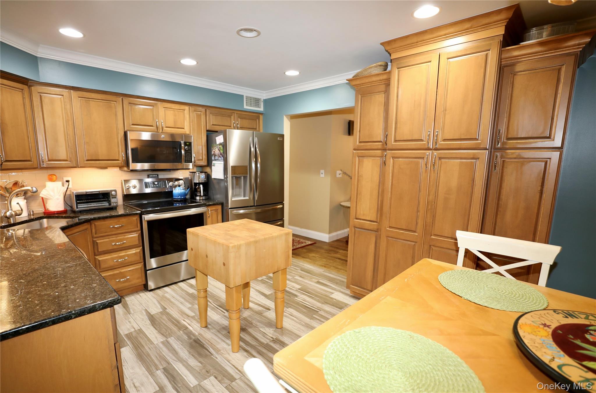 7 David Road Somers, NY 10589 - Photo 23 of 41 Kitchen with floor to ceiling pantry cabinets