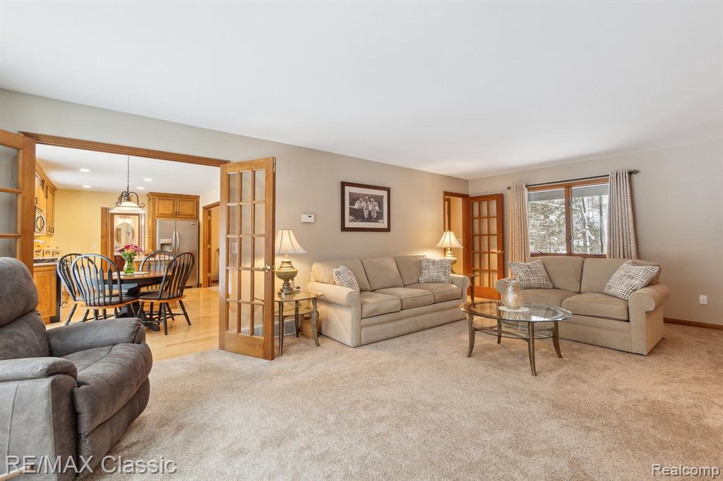 12127 Shaffer Road Davisburg, MI 48350 - Photo 6 of 42