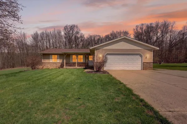 $549,900 | 7045 17 Mile Road Northeast, Cedar Springs, MI 49319