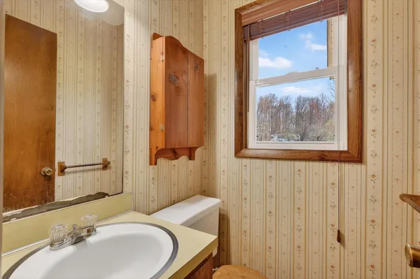 $549,900 | 7045 17 Mile Road Northeast, Cedar Springs, MI 49319