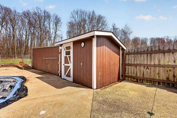 $549,900 | 7045 17 Mile Road Northeast, Cedar Springs, MI 49319