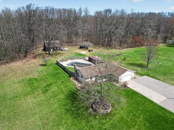 $549,900 | 7045 17 Mile Road Northeast, Cedar Springs, MI 49319