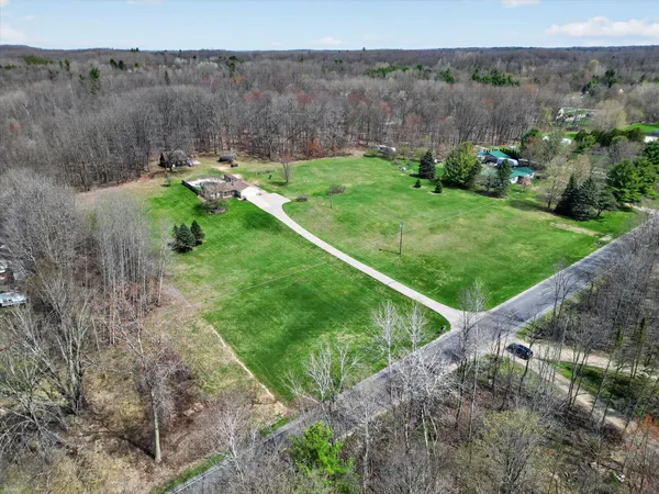 $549,900 | 7045 17 Mile Road Northeast, Cedar Springs, MI 49319