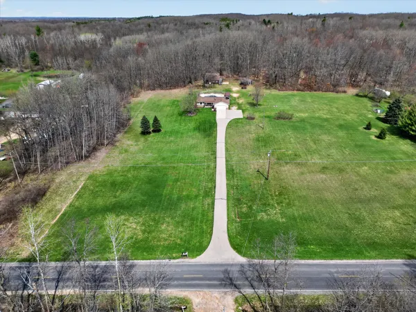 $549,900 | 7045 17 Mile Road Northeast, Cedar Springs, MI 49319