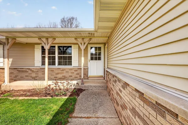 $549,900 | 7045 17 Mile Road Northeast, Cedar Springs, MI 49319