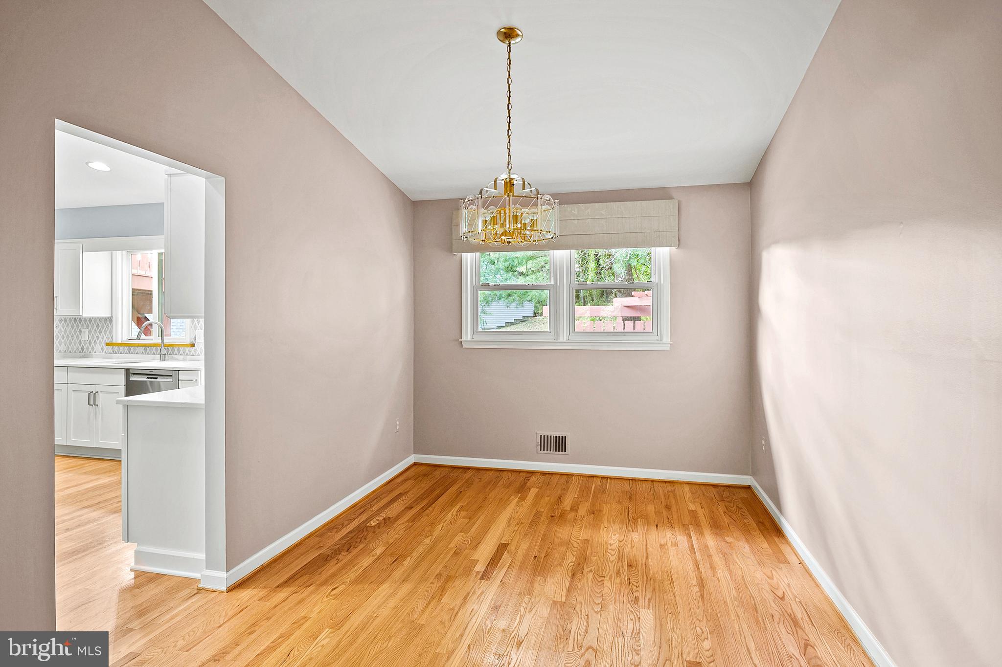 2153 Edgeware Street Silver Spring, MD 20905 - Photo 12 of 46 Dining Room