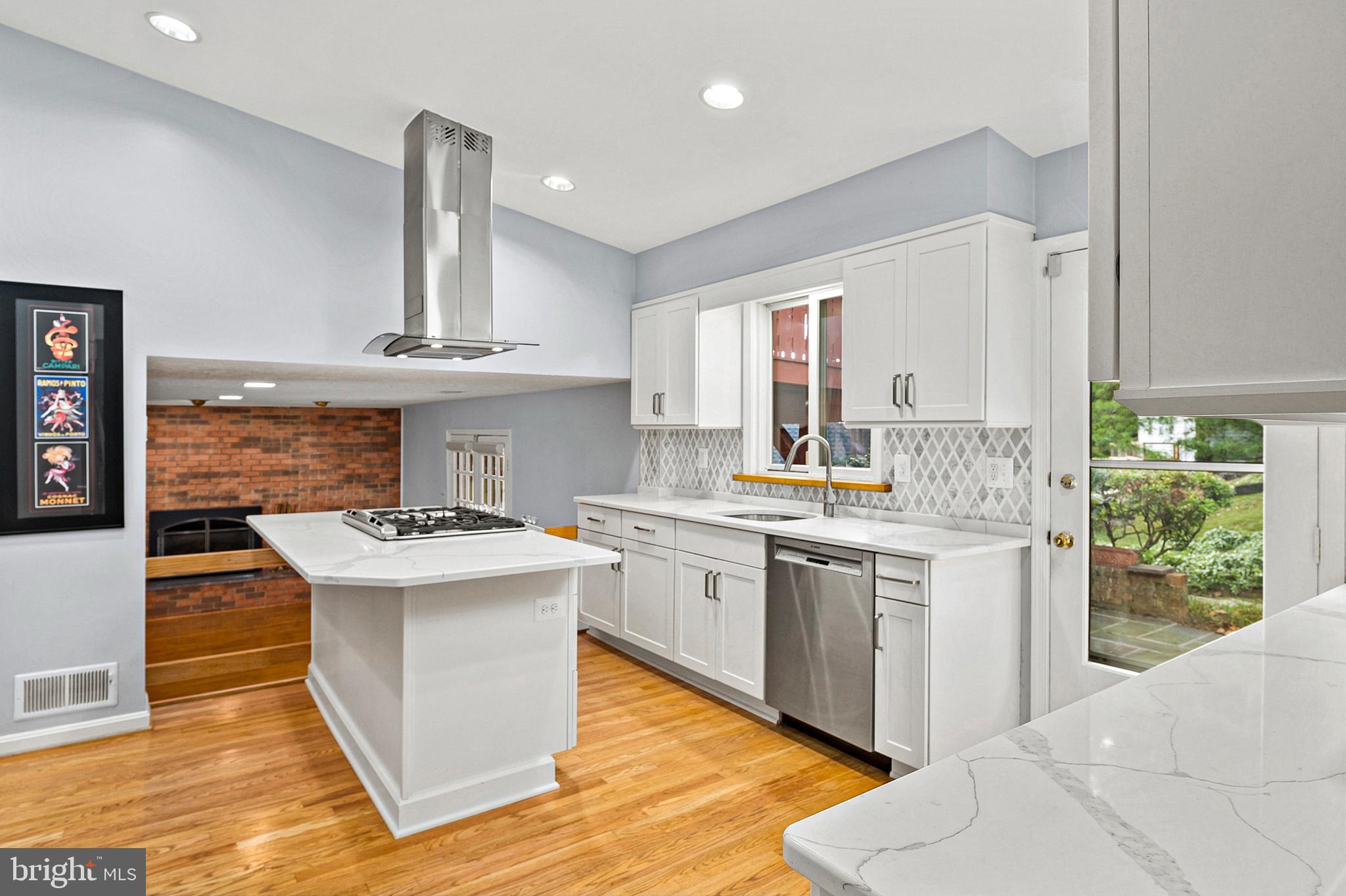 2153 Edgeware Street Silver Spring, MD 20905 - Photo 13 of 46 Kitchen