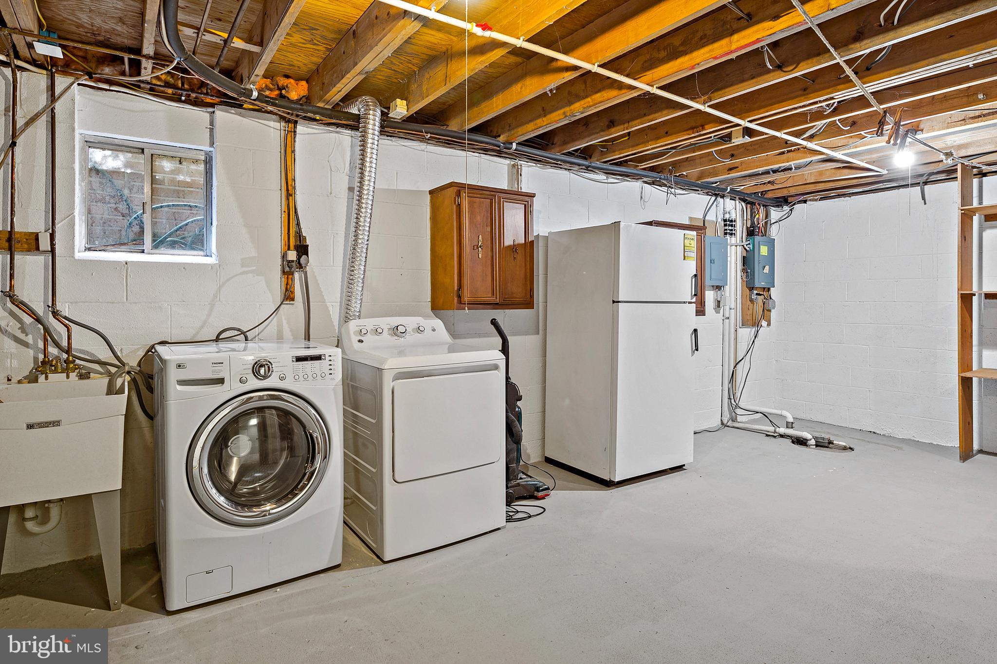 2153 Edgeware Street Silver Spring, MD 20905 - Photo 24 of 46 Utility Room