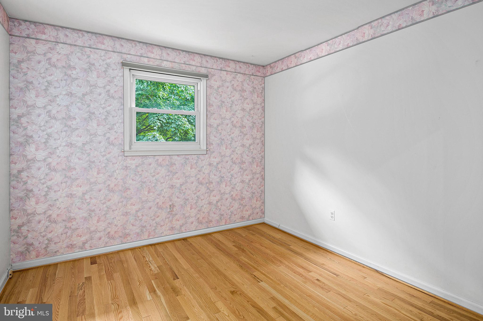 2153 Edgeware Street Silver Spring, MD 20905 - Photo 38 of 46 Bedroom 4