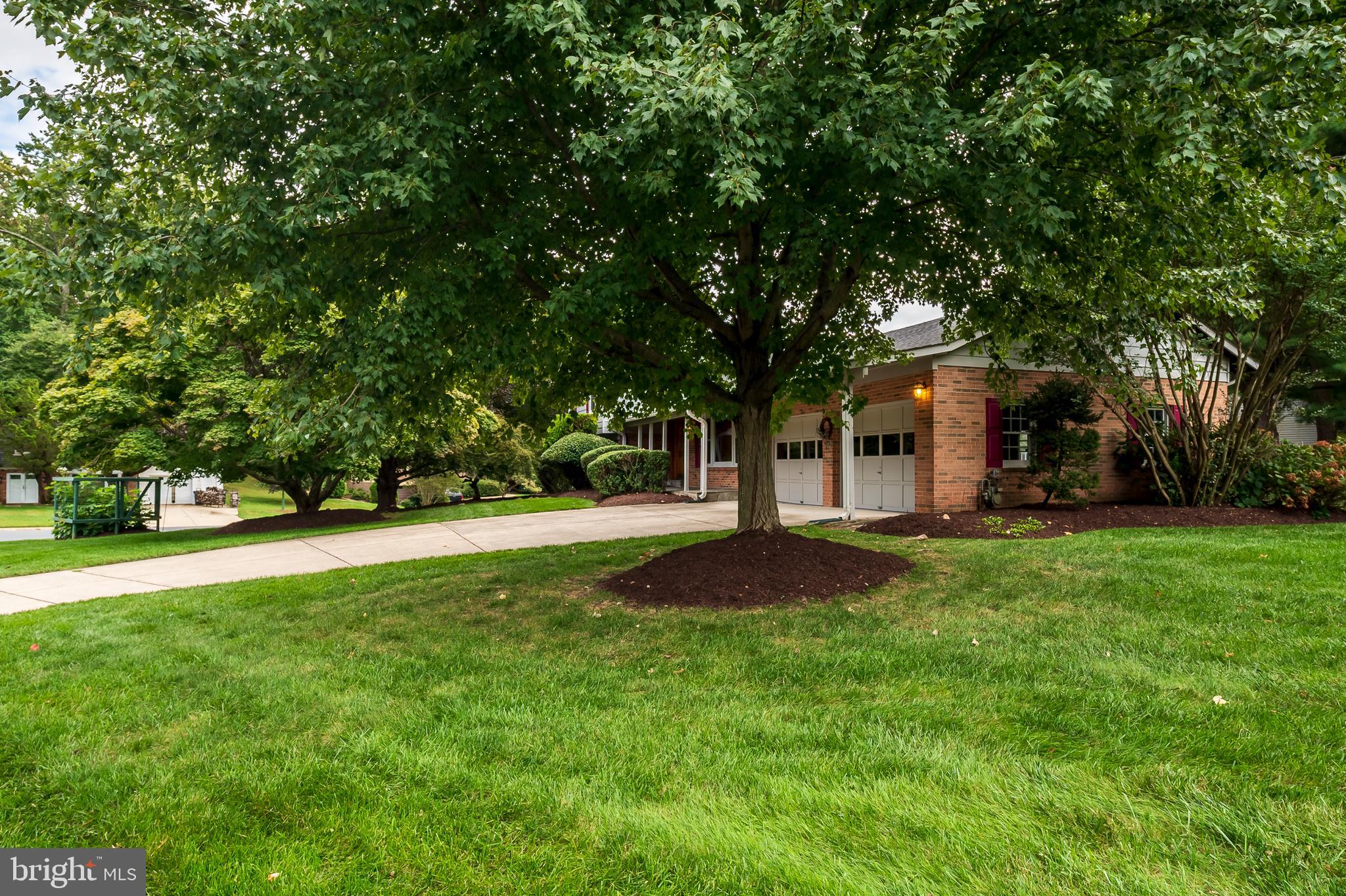 2153 Edgeware Street Silver Spring, MD 20905 - Photo 6 of 46 Side Yard (alt view)