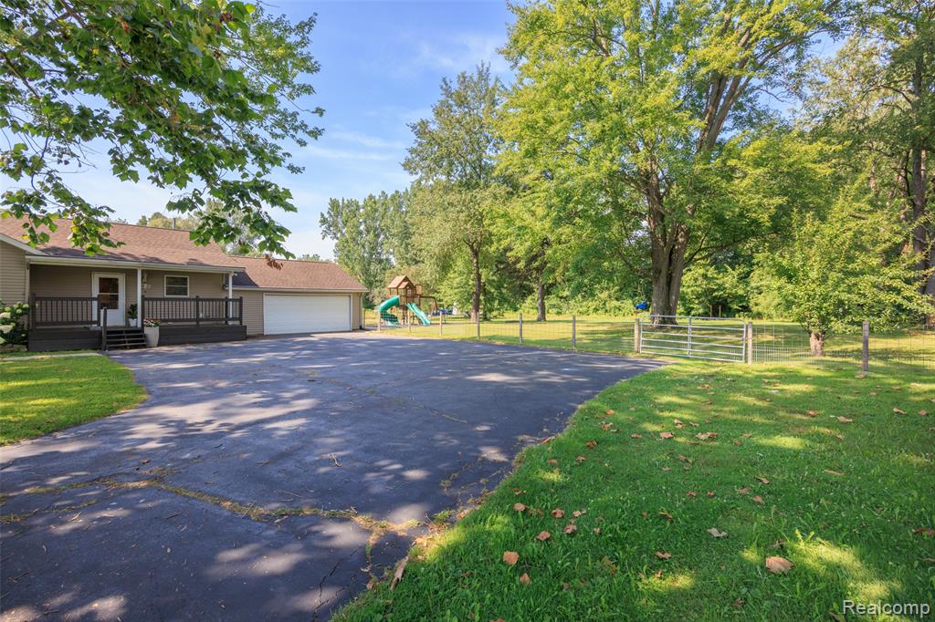 9188 Marsh Road Algonac, MI 48001 - Photo 3 of 36 Gallery Image 3