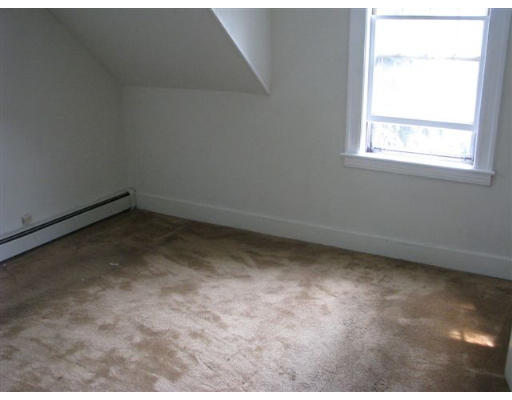 83 Clark Street Worcester, MA 01606 - Photo 4 of 10 Gallery Image 4