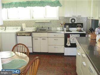 54 Sugarplum Road Levittown, PA 19056 - Photo 4 of 12 Kitchen